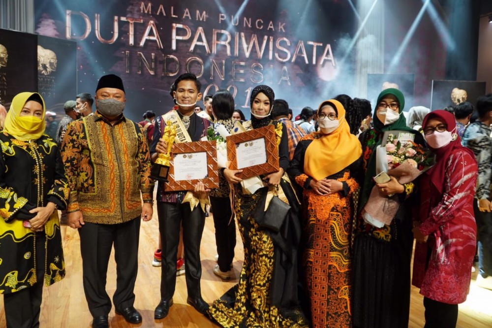 Utusan Kaltim Raih Runner Up Duta Pariwisata Indonesia 2021