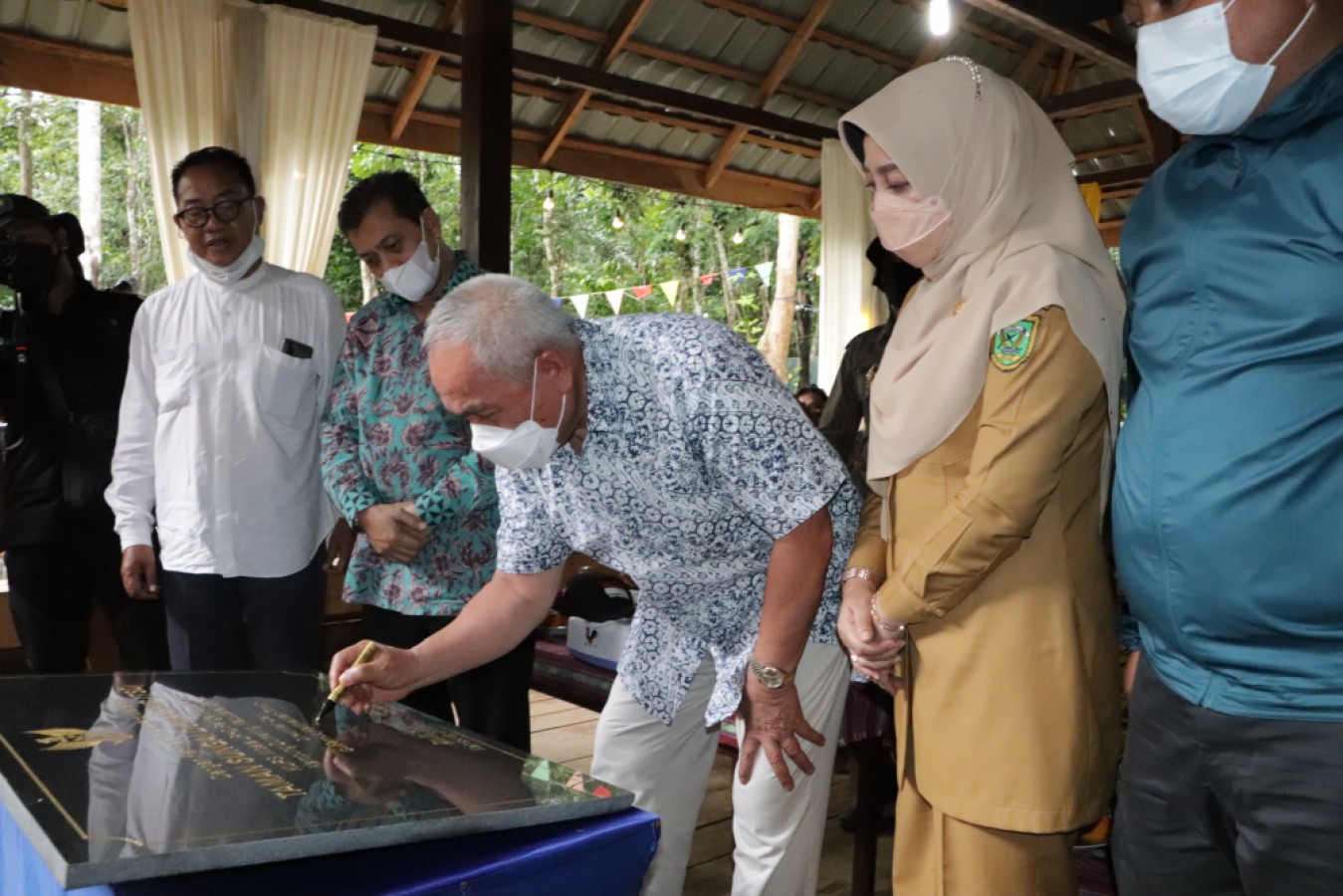 Gubernur Resmikan Taman Sungai Dumaring