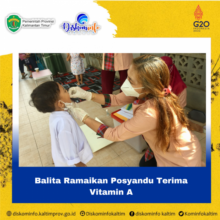 Balita Ramaikan Posyandu Terima Vitamin A