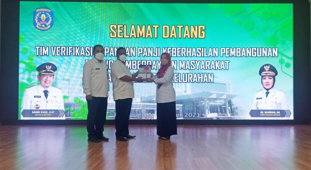 Bontang Penutup Rangkaian Verlap Penilaian Panji Keberhasilan Pembangunan Bidang PMD 2021